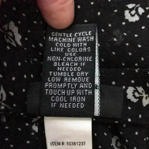 Torrid Floral Sheer Blouse Size 2 or 18/20 - Picture 6 of 7